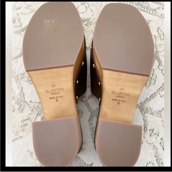 Valentino Garavani V Logo Chain Mules - Picture 7 of 9